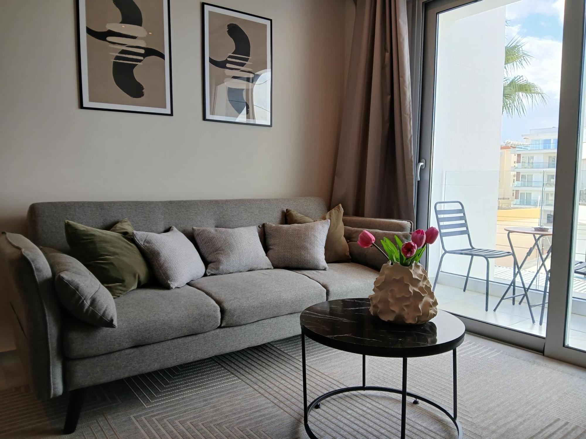 Georgiana Suites 拉纳卡 外观 照片